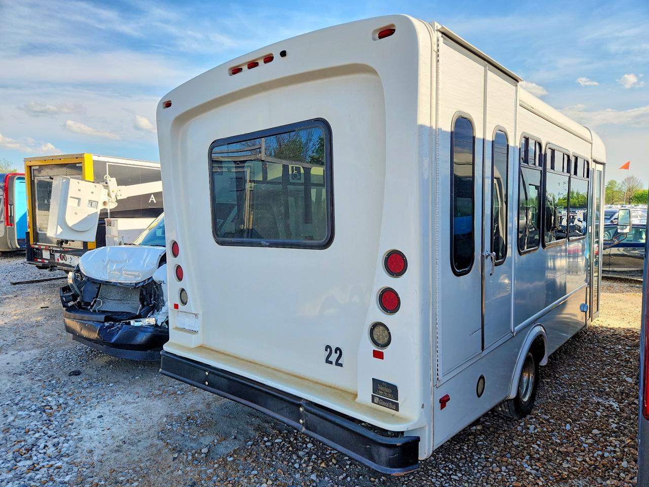 Ford Econoline E350 Super Duty Cutaway Van