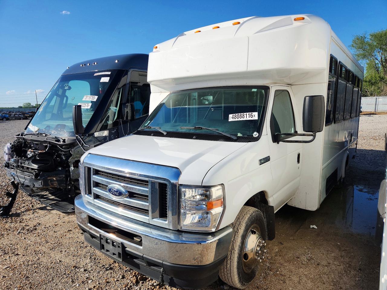 Salvage Ford Econoline Image