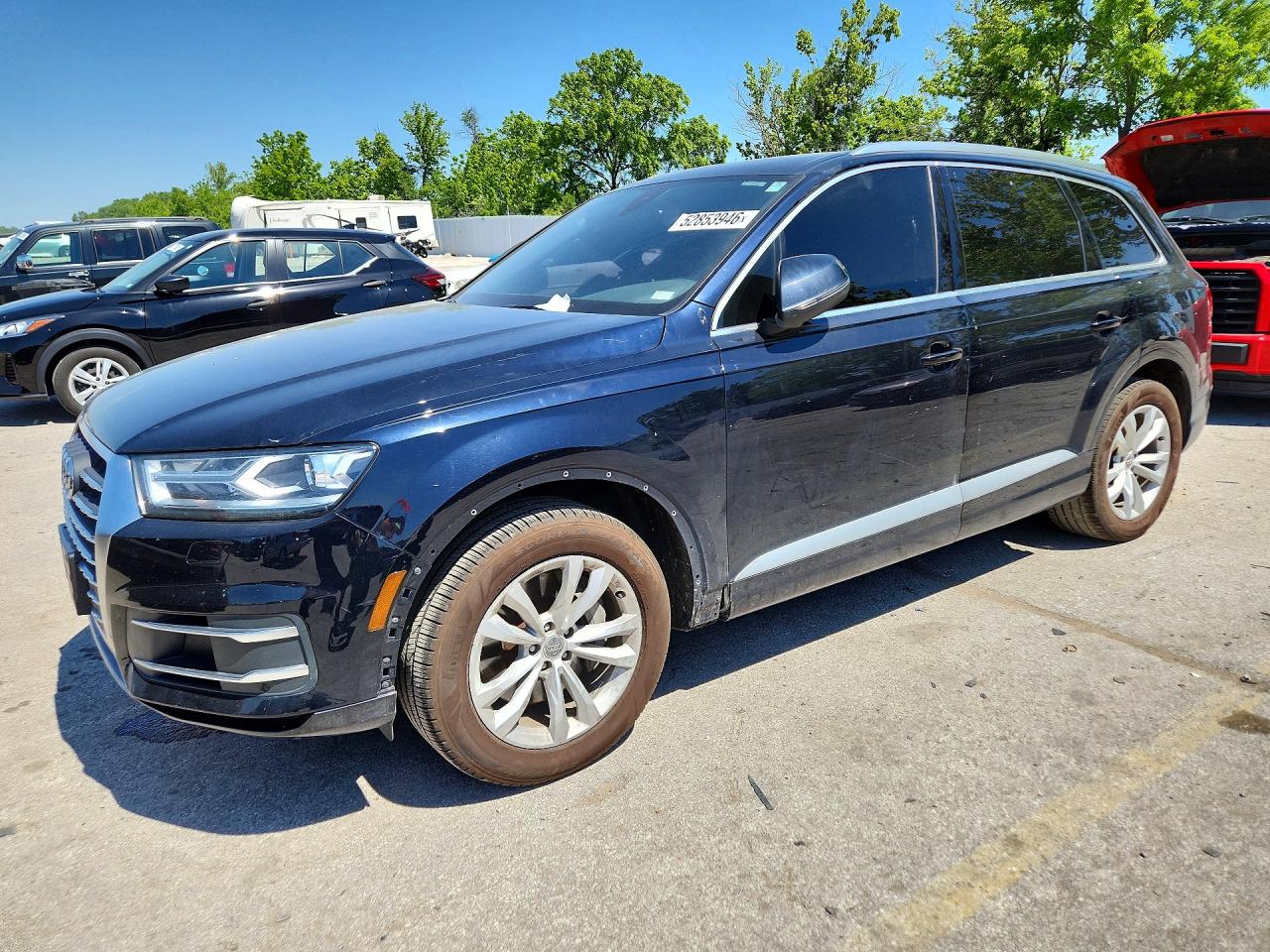 Salvage Audi Q7 Image