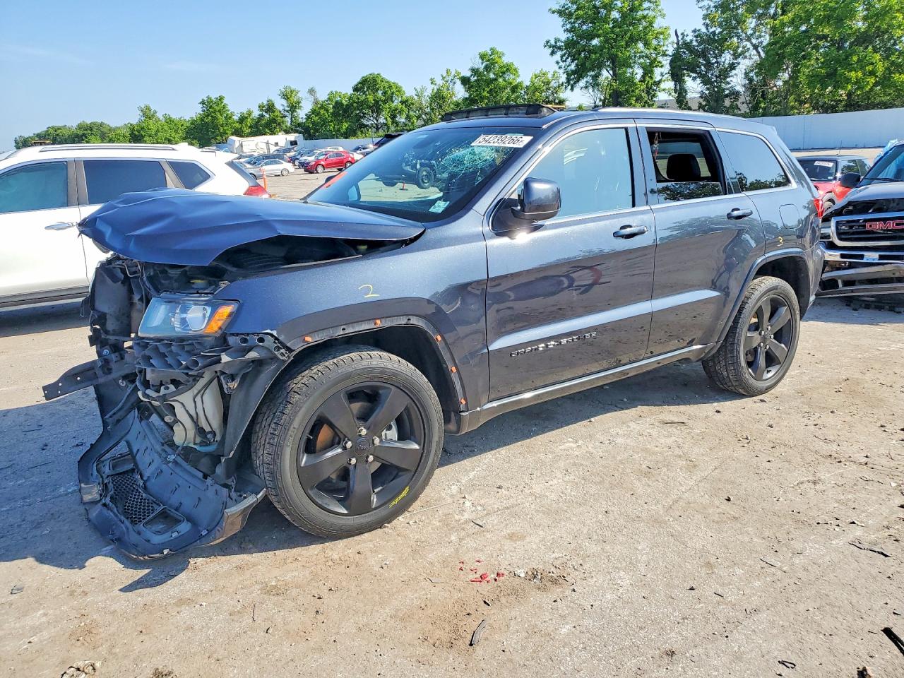 Salvage Jeep Cherokee Image