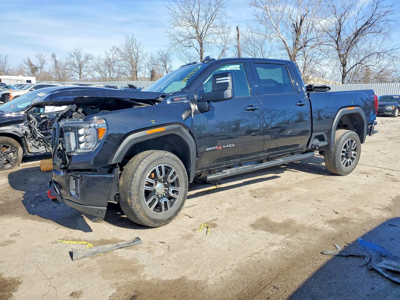 Salvage GMC Sierra Image