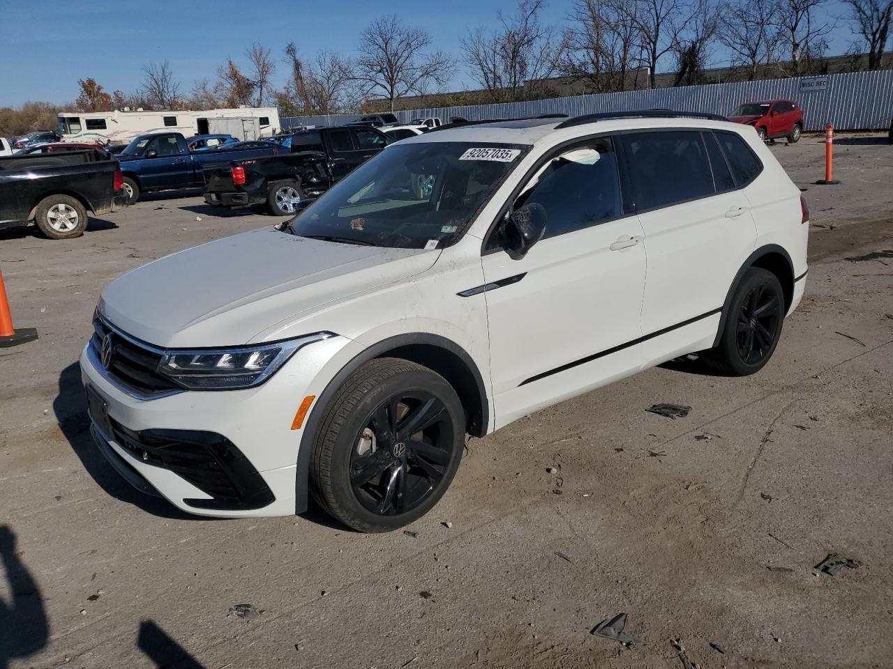 Salvage Volkswagen Tiguan Image