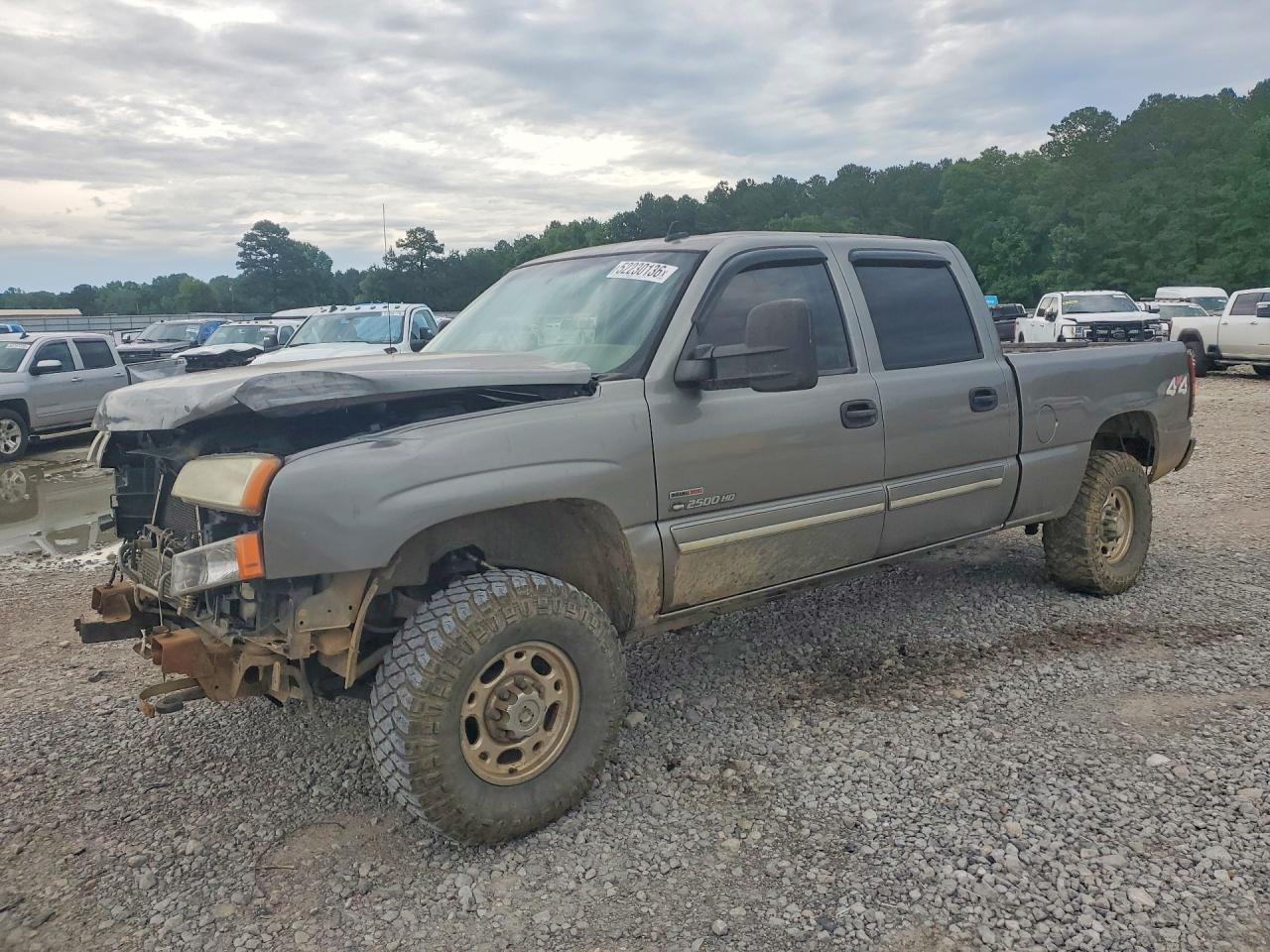 Salvage Chevrolet Silverado Image