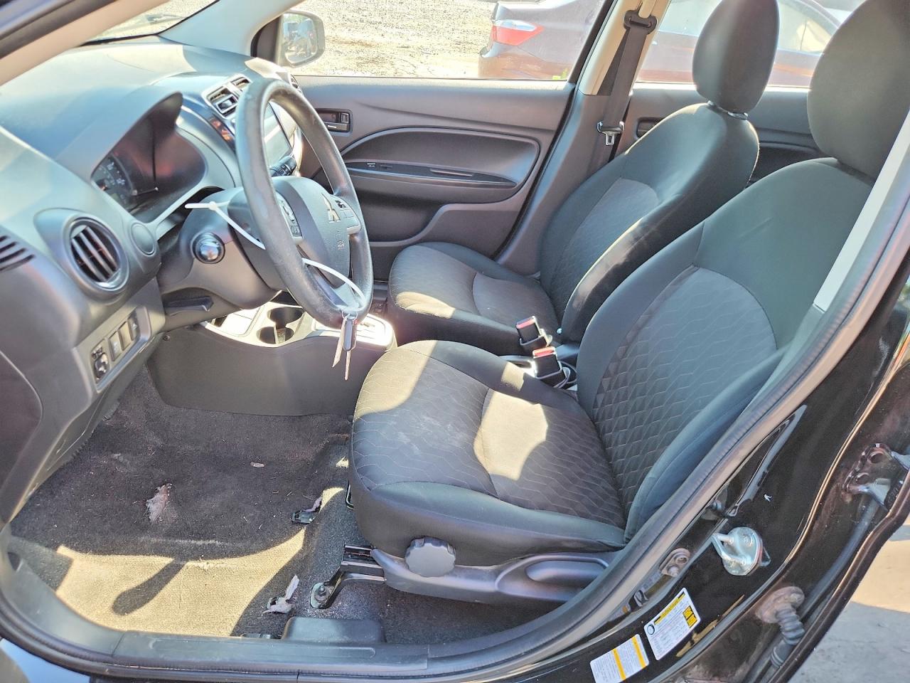 Mitsubishi Mirage Es