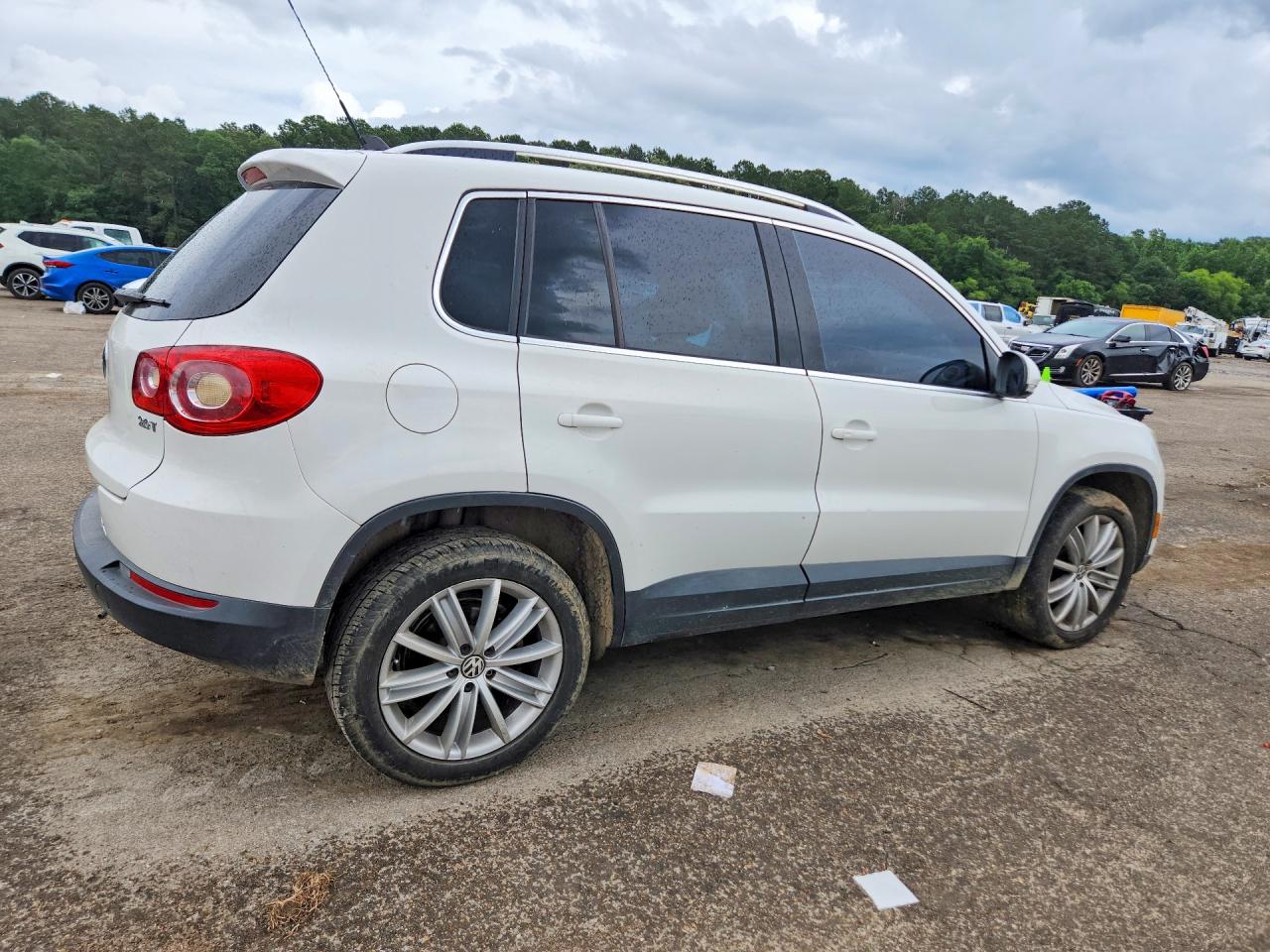 Volkswagen Tiguan S