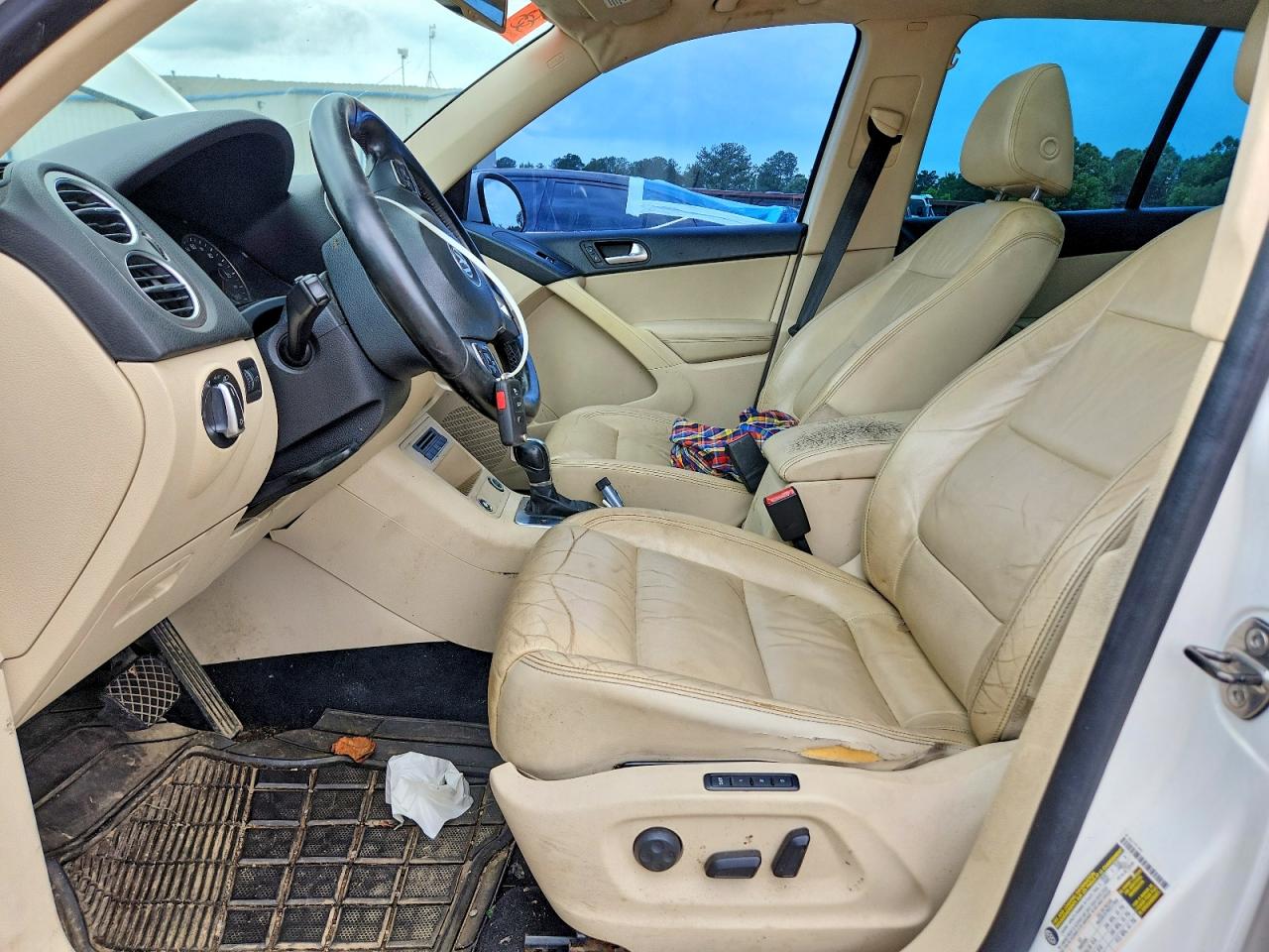 Volkswagen Tiguan S