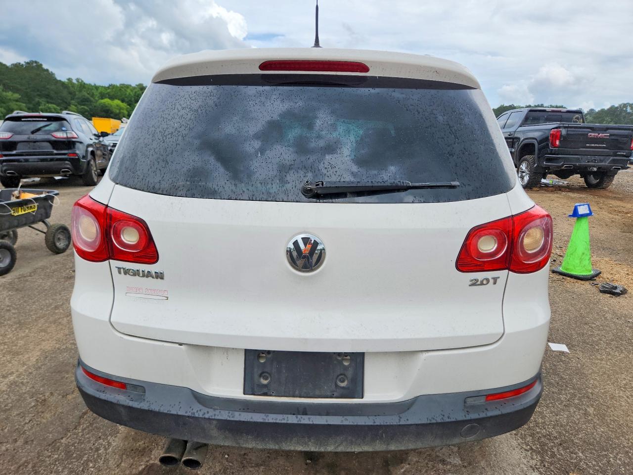 Volkswagen Tiguan S