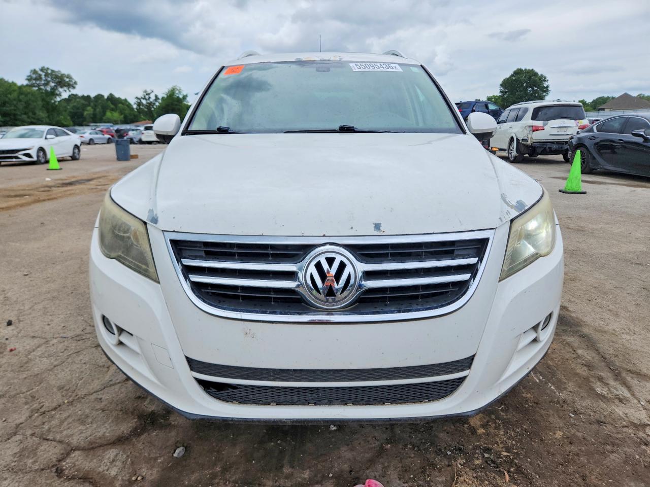 Volkswagen Tiguan S