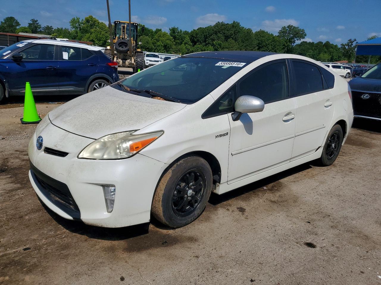 Salvage Toyota Prius Image