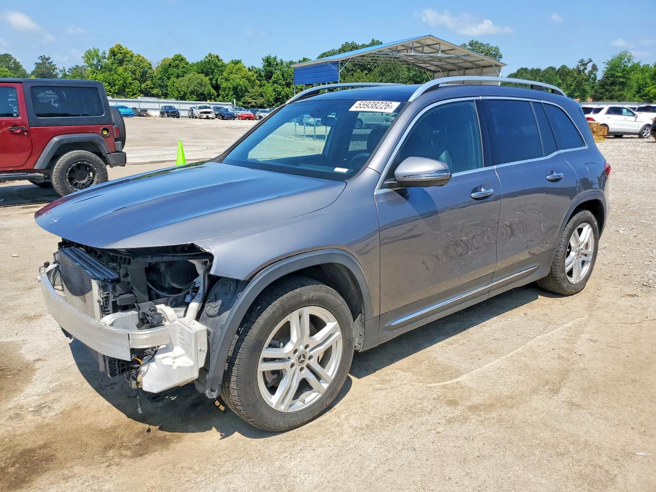 Salvage Mercedes-Benz GLB Image