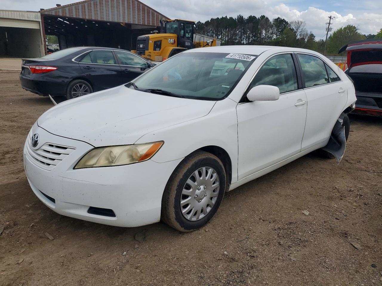 Salvage Toyota Camry Image