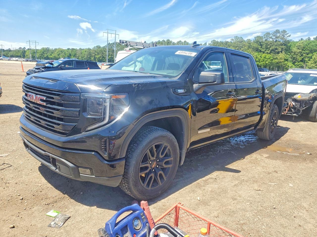 Salvage GMC Sierra Image