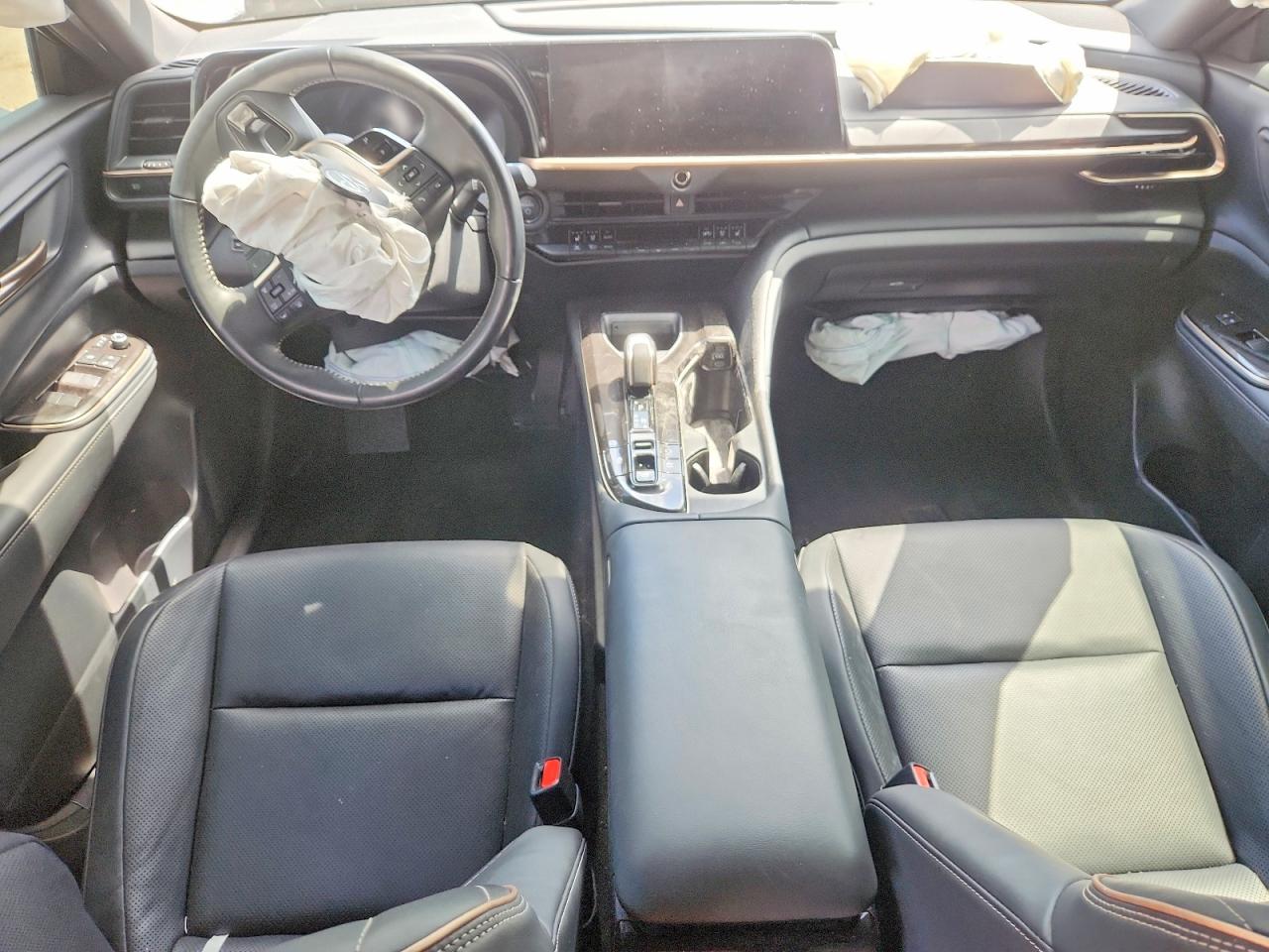 Toyota Crown Xle