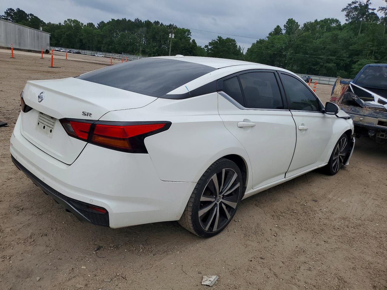 Nissan Altima Sr
