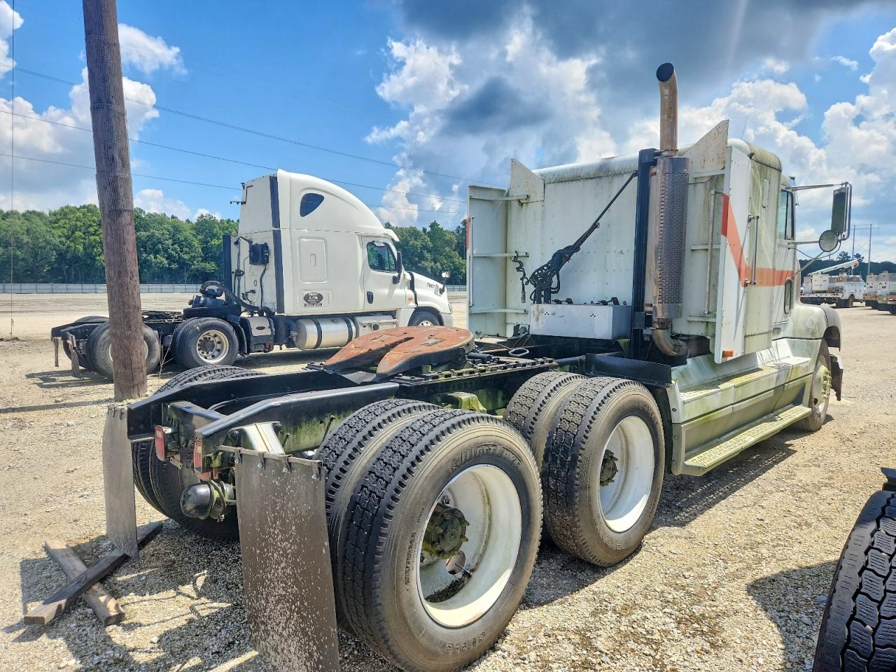 Freightliner Conventional Fld112