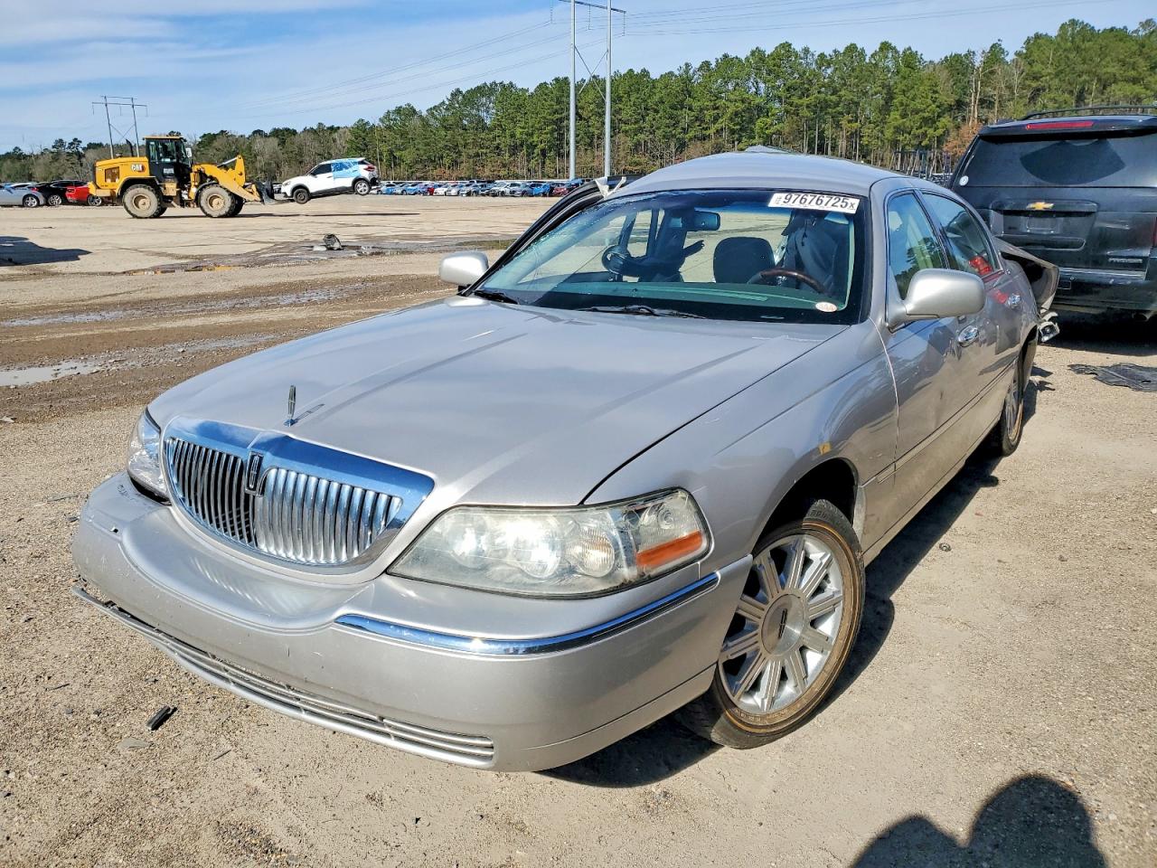 Salvage Lincoln Towncar Image