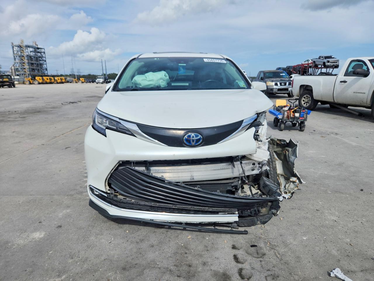 Toyota Sienna Xle 8-passenger