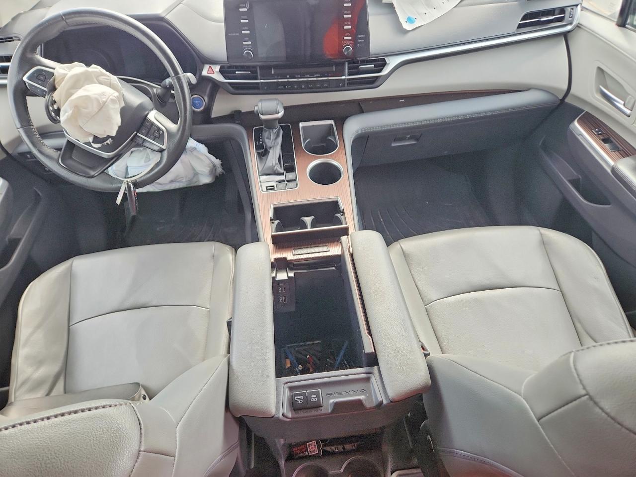 Toyota Sienna Xle 8-passenger