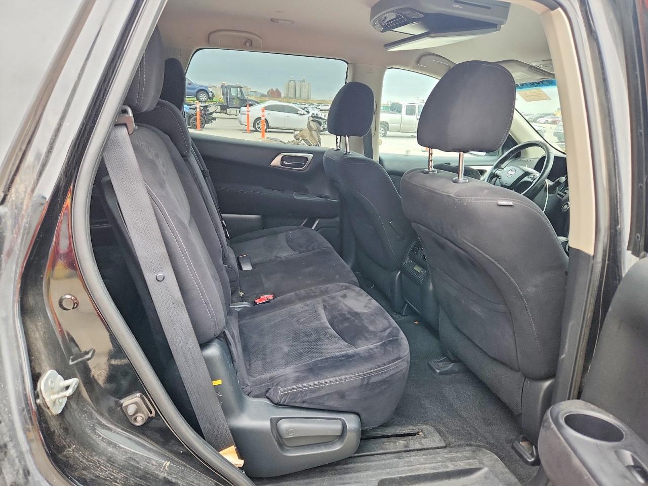 Nissan Pathfinder Sv