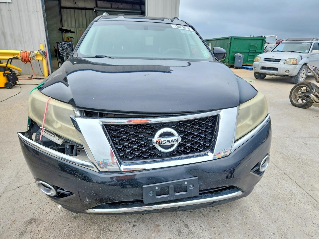 Nissan Pathfinder Sv