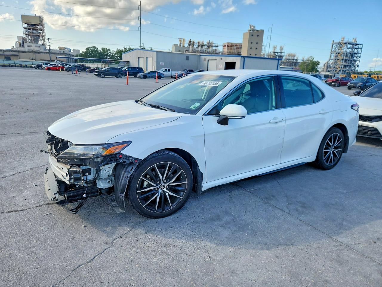 Salvage Toyota Camry Image