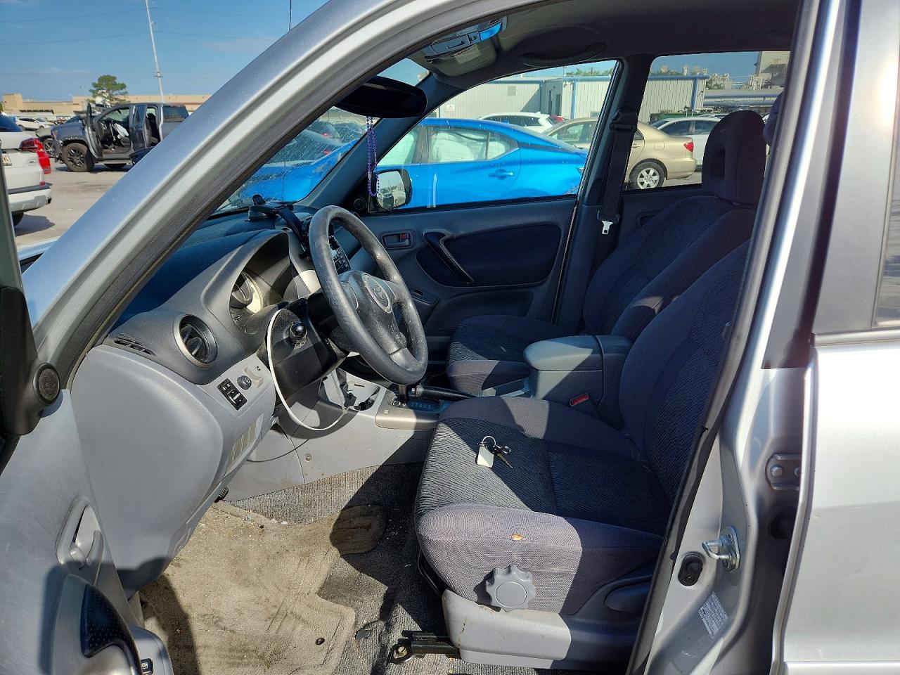 Toyota RAV4 Base