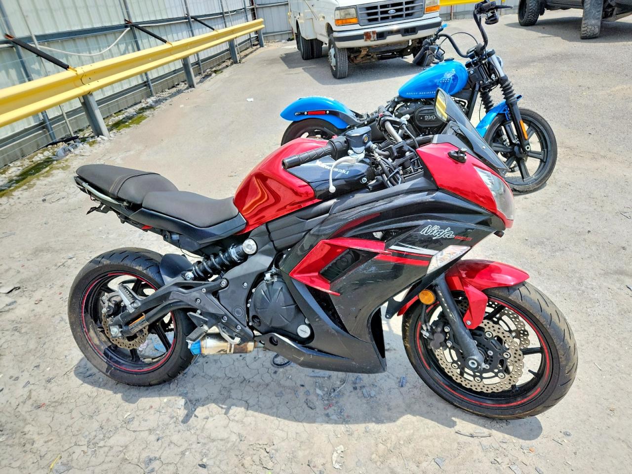 Salvage Kawasaki Ex Image