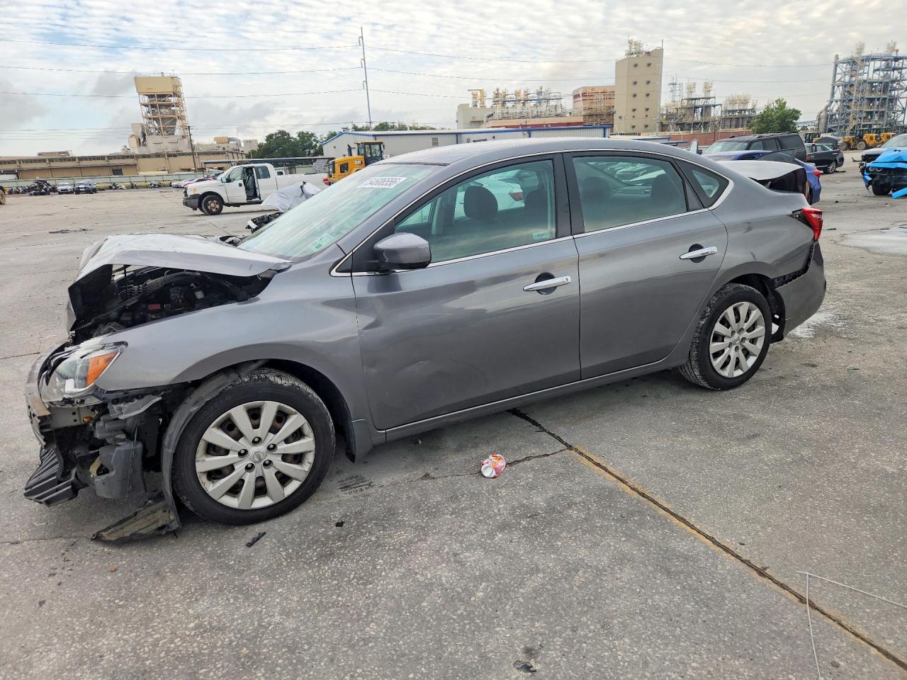 Salvage Nissan Sentra Image