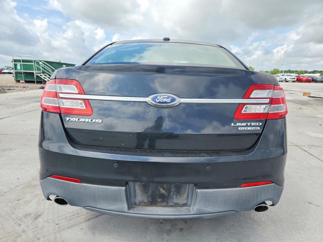 Ford Taurus Limited
