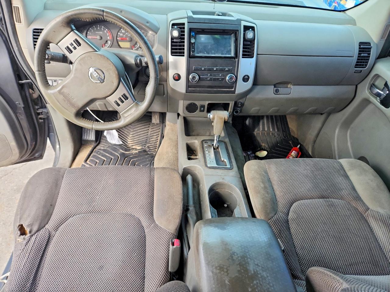 Nissan Frontier S