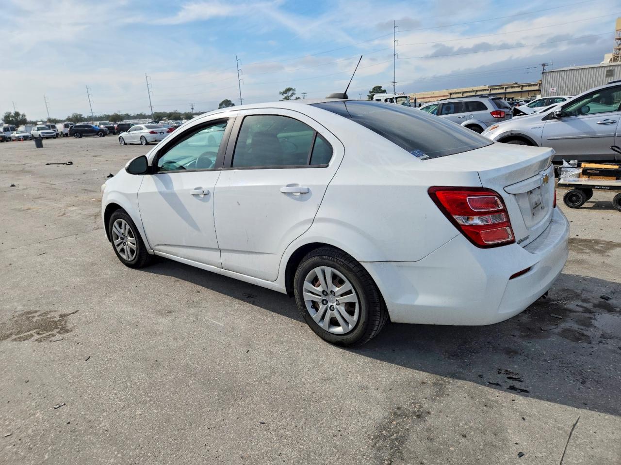 Chevrolet Sonic Ls