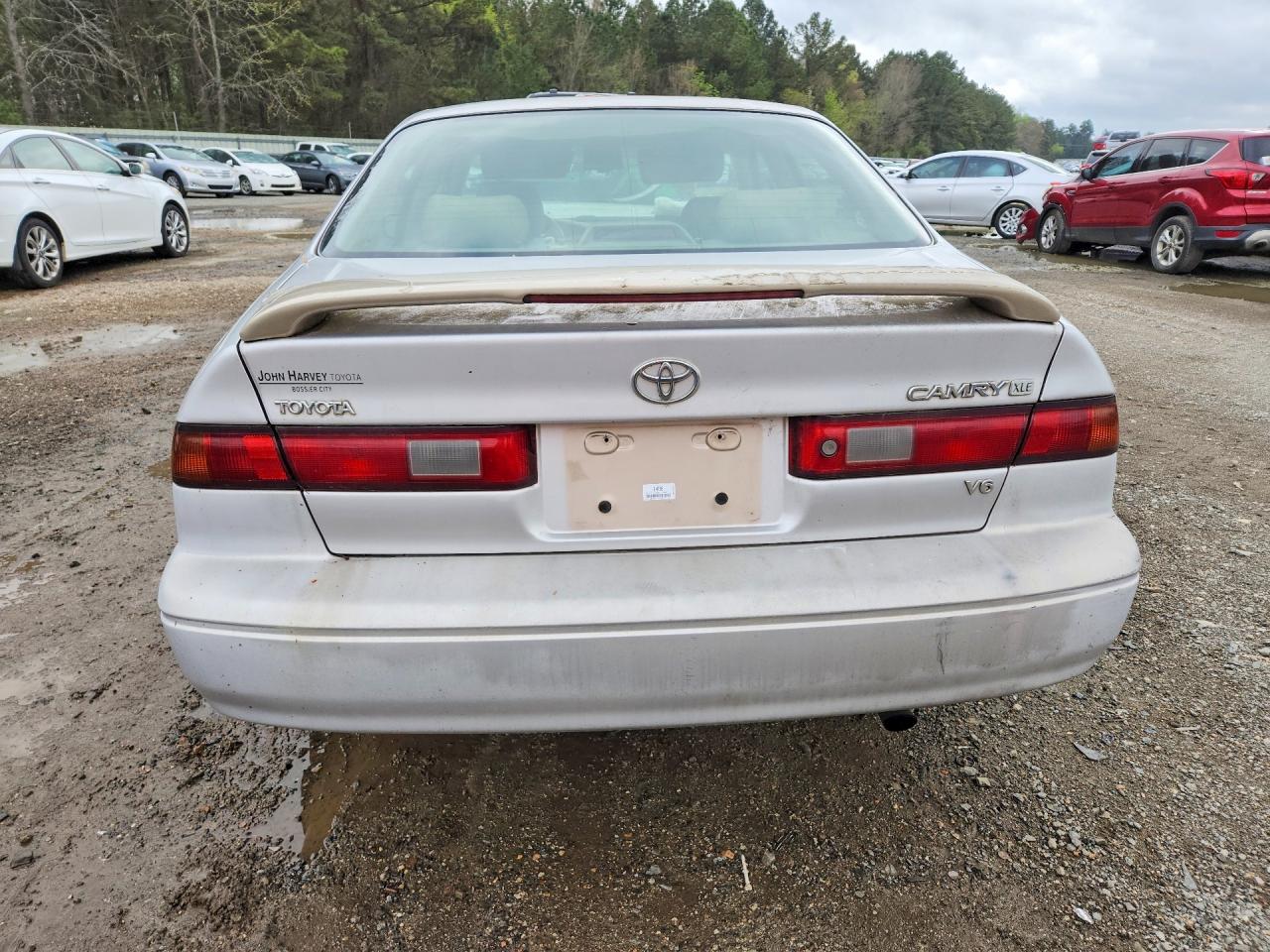 Toyota Camry Xle V6