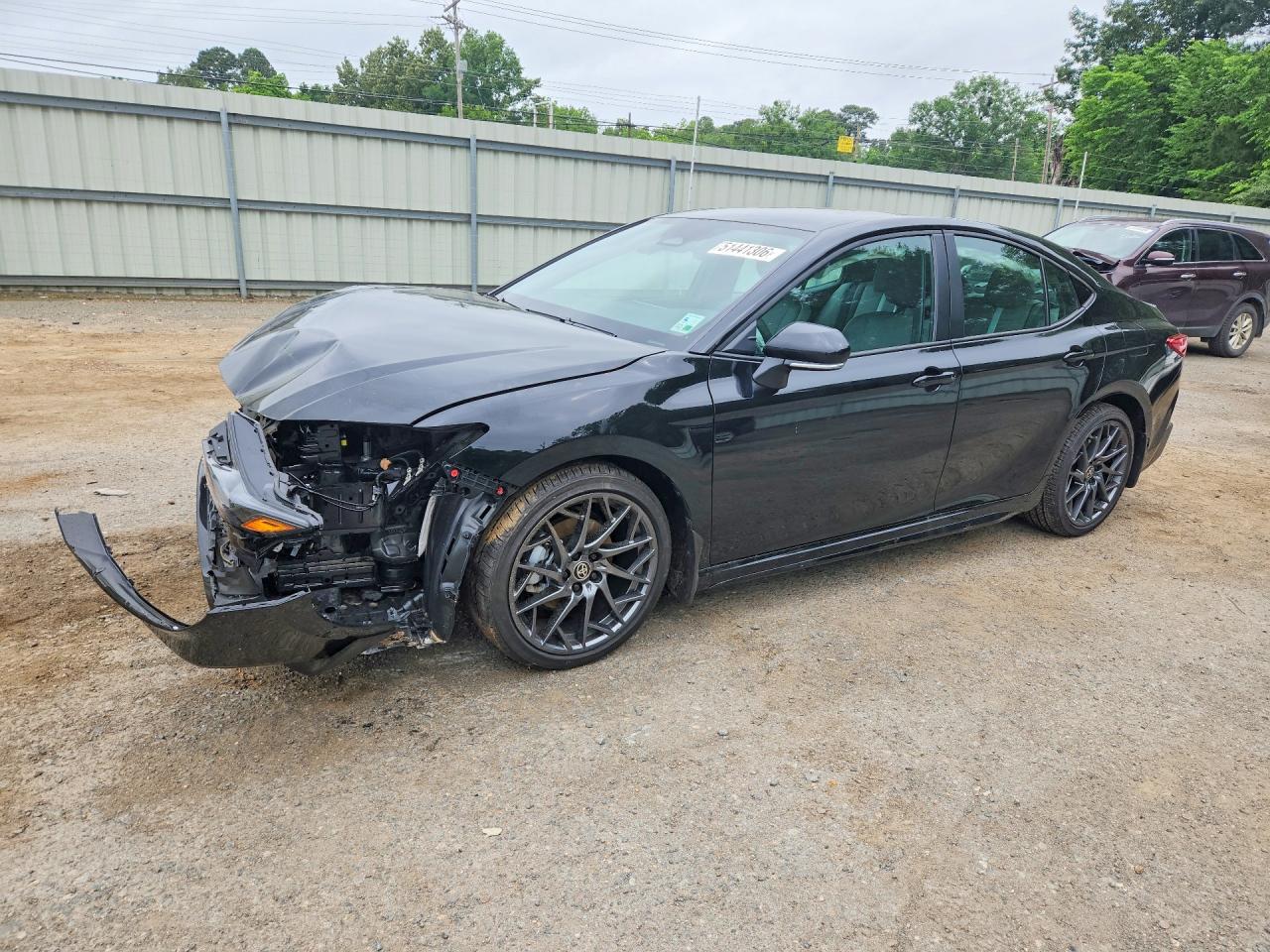 Salvage Toyota Camry Image