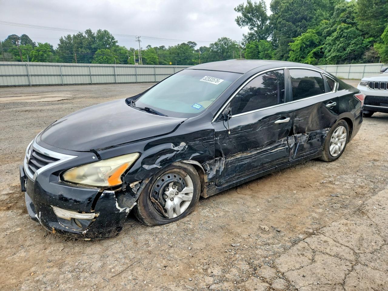 Salvage Nissan Altima Image