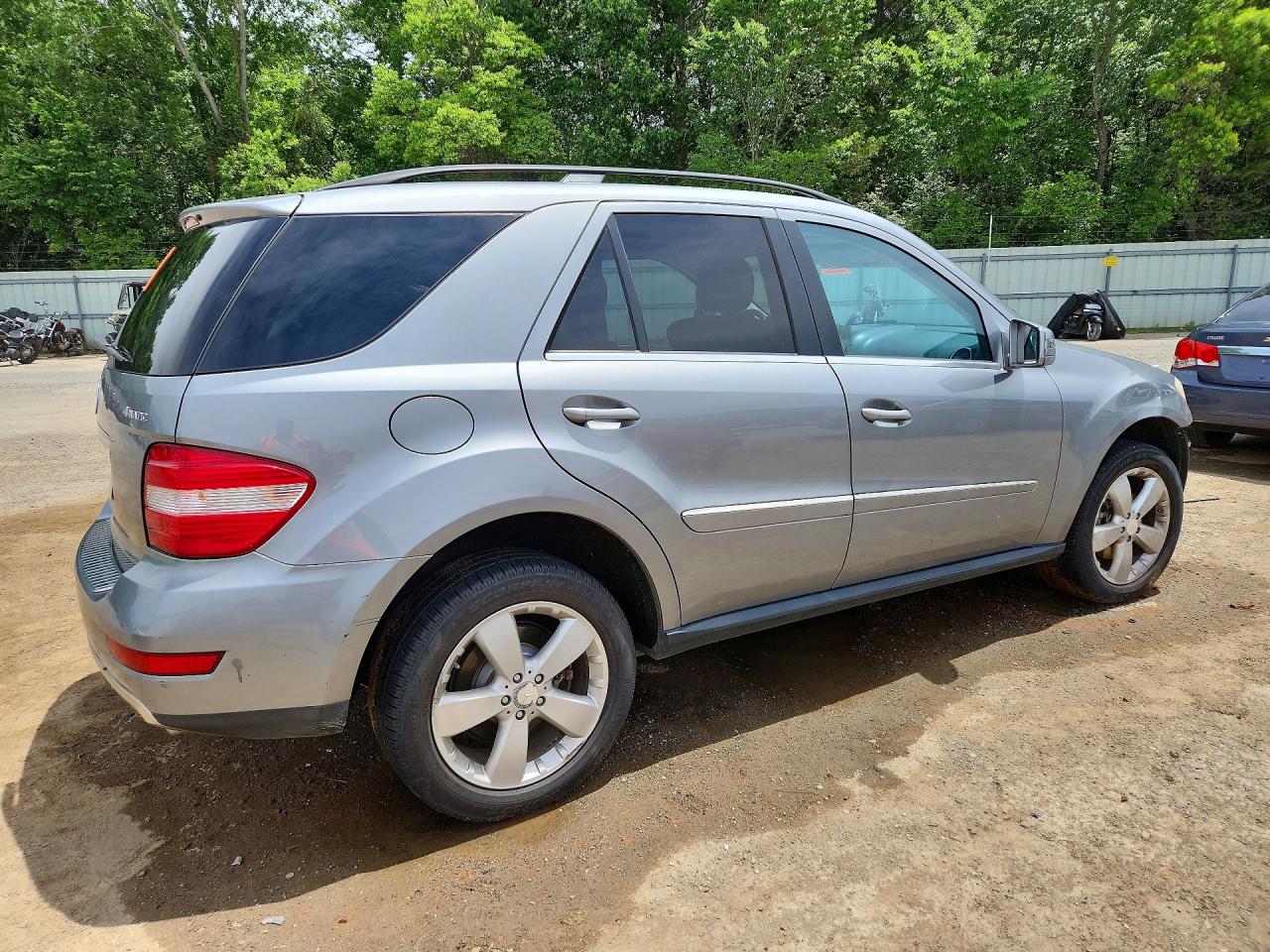 Mercedes-Benz M-Class 350 4matic