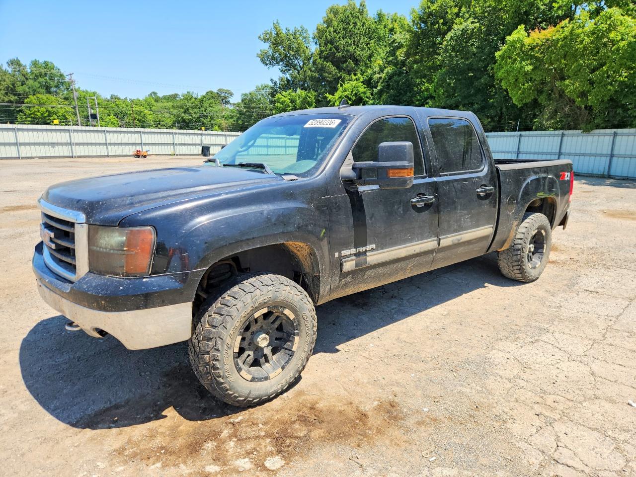 Salvage GMC Sierra Image
