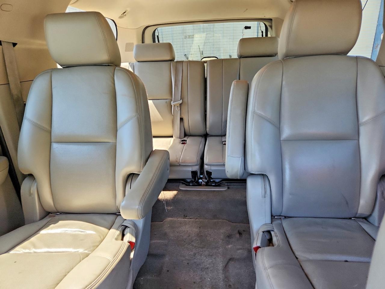 Chevrolet Suburban C1500 Ltz