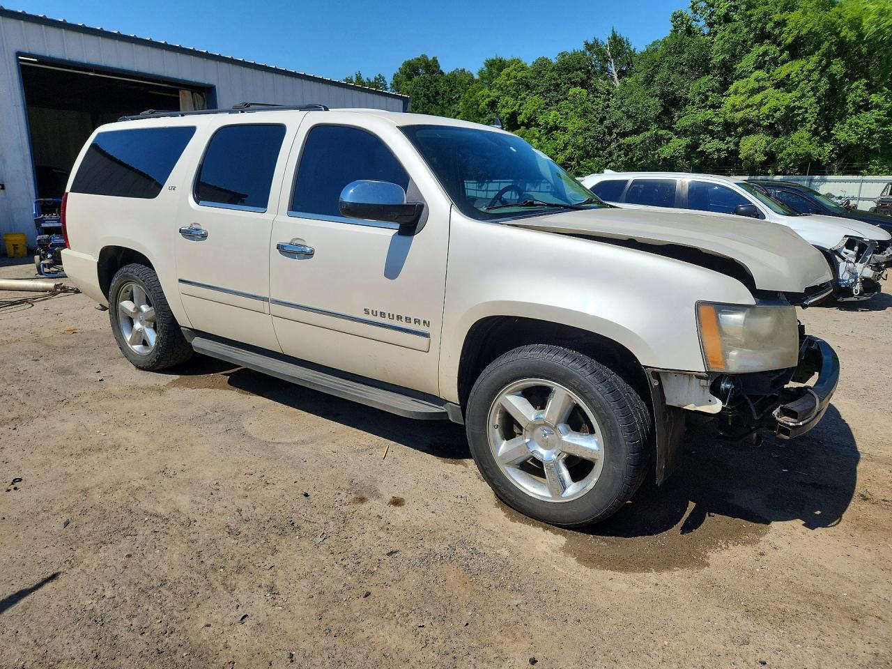 Chevrolet Suburban C1500 Ltz