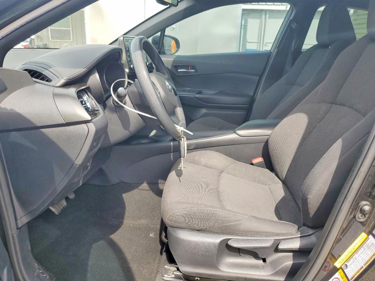 Toyota C-hr Le Le
