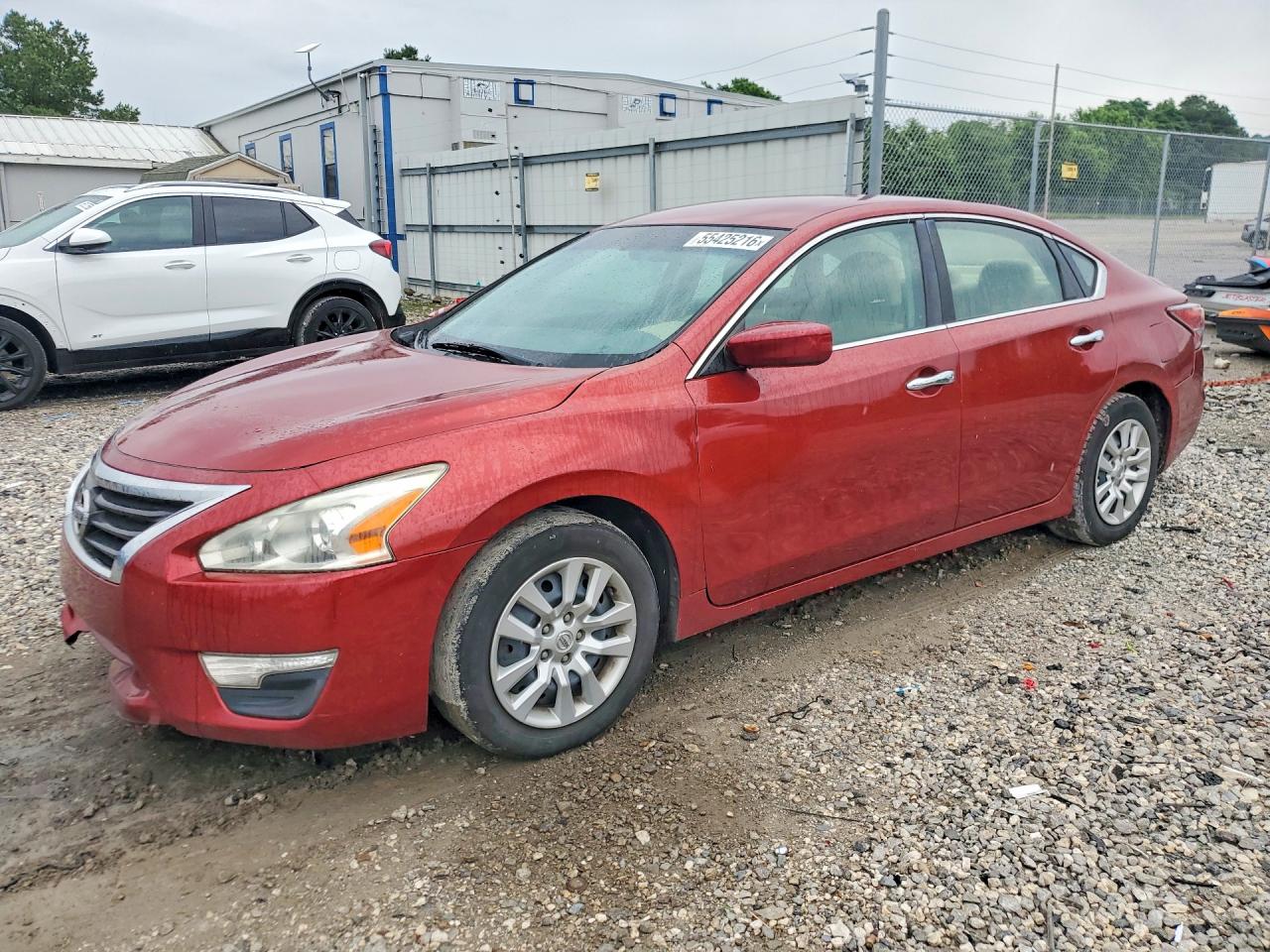 Salvage Nissan Altima Image