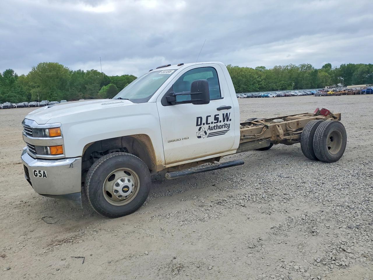 Salvage Chevrolet Silverado Image