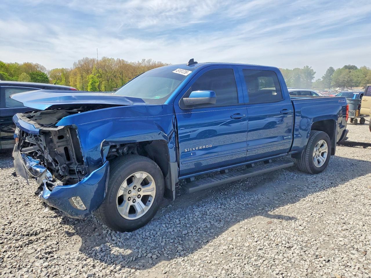 Salvage Chevrolet Silverado Image