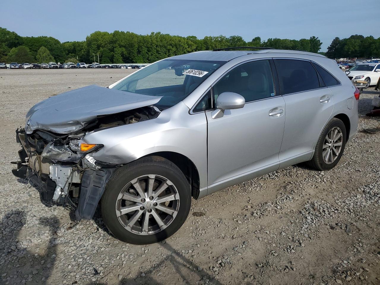 Salvage Toyota Venza Image