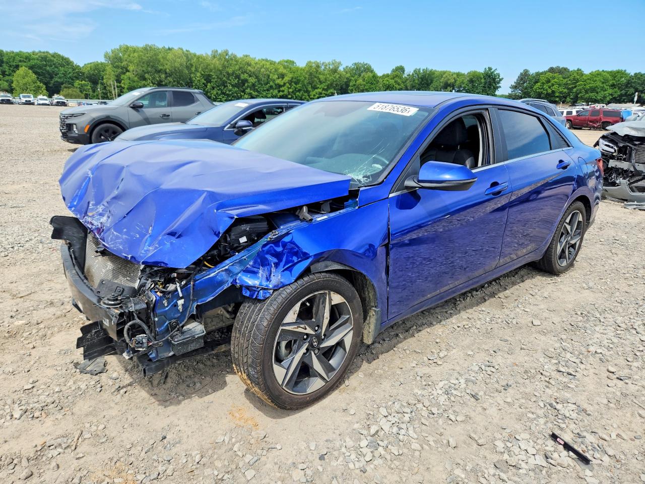 Salvage Hyundai ELANTRA Image