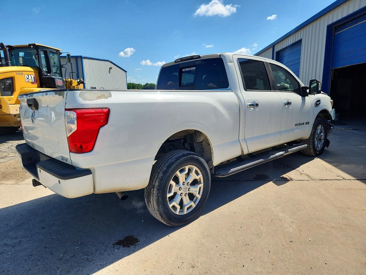 Nissan Titan Sv