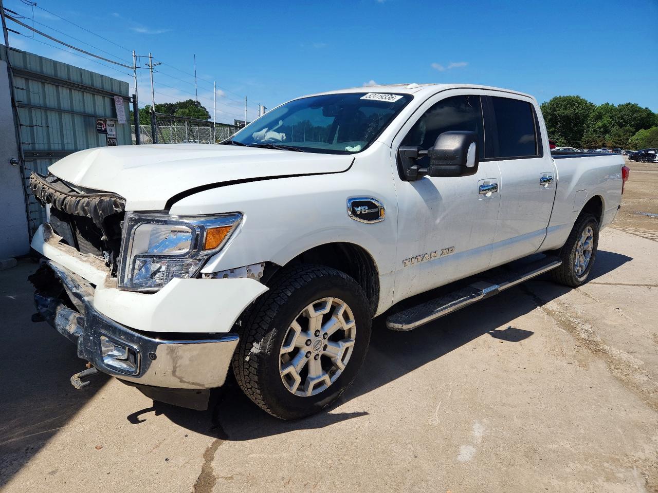 Salvage Nissan Titan Image