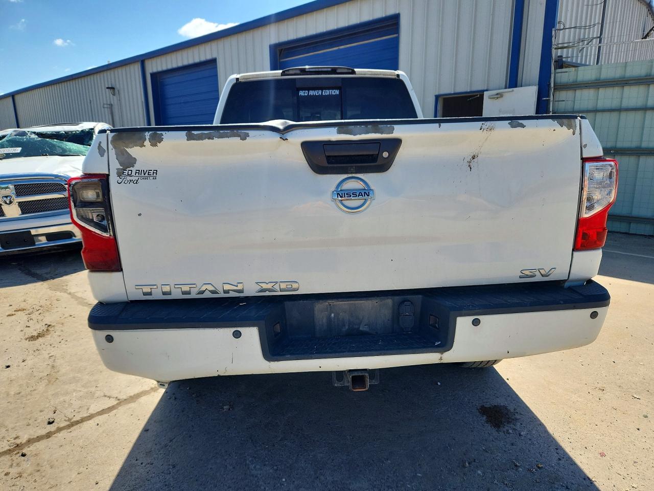 Nissan Titan Sv