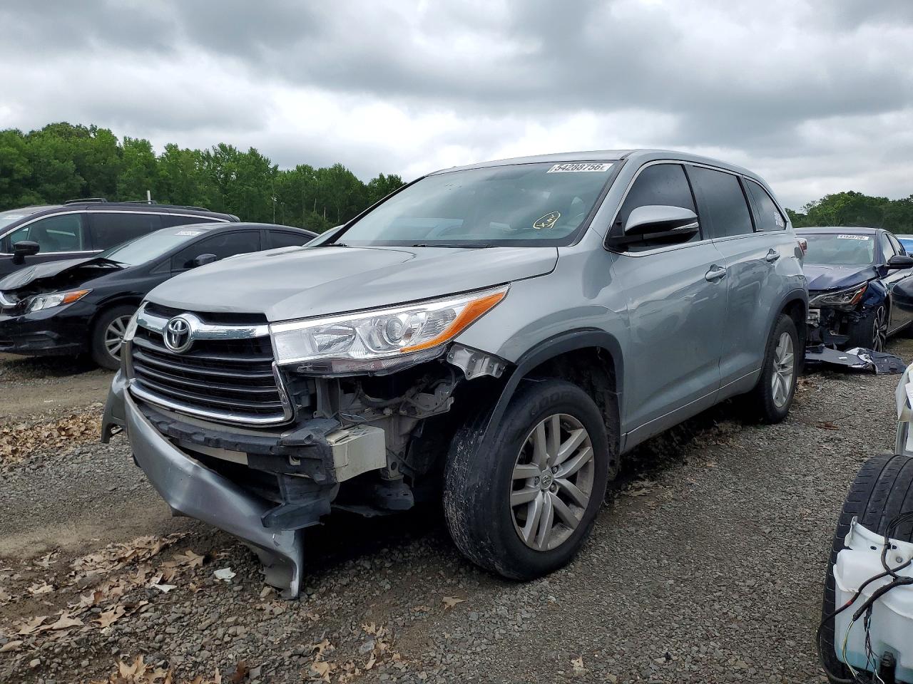 Salvage Toyota Highlander Image