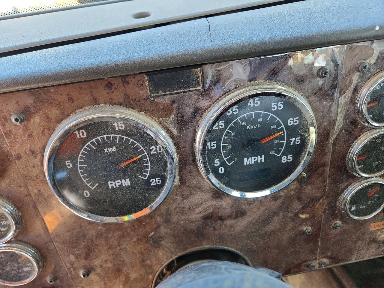 International L9427
