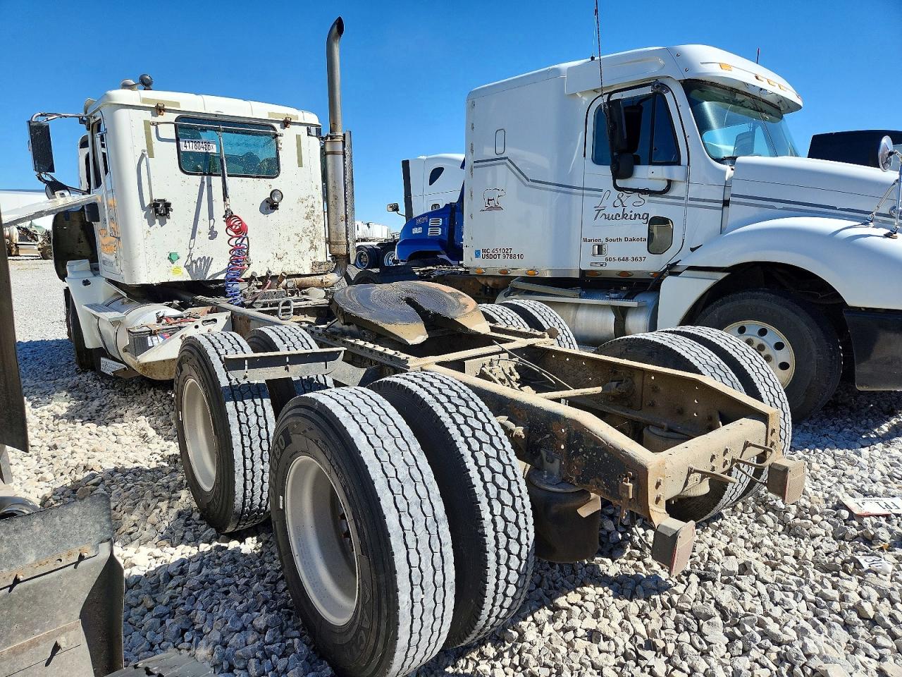 International L9427